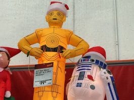 “Droid To The World:” A Star Wars Christmas…For Your Yard!