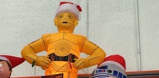 “Droid To The World:” A Star Wars Christmas…For Your Yard!