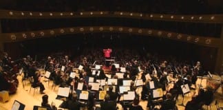 Chicago Symphony Orchestra performs Chelsea Dagger to honor Blackhawks