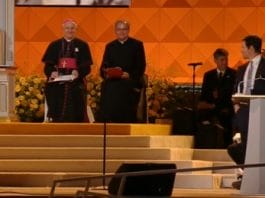 Mark Wahlberg asks Pope Francis for forgiveness for ‘Ted’