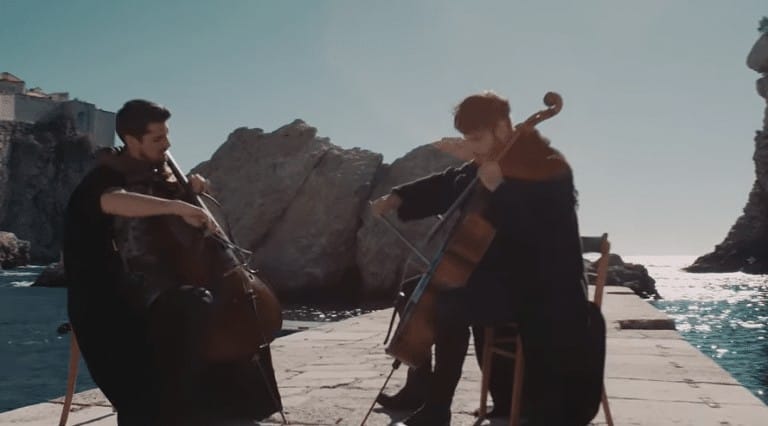 2CELLOS play the Game Of Thrones theme in King’s Landing 2CELLOS play the Game Of Thrones theme in King’s Landing