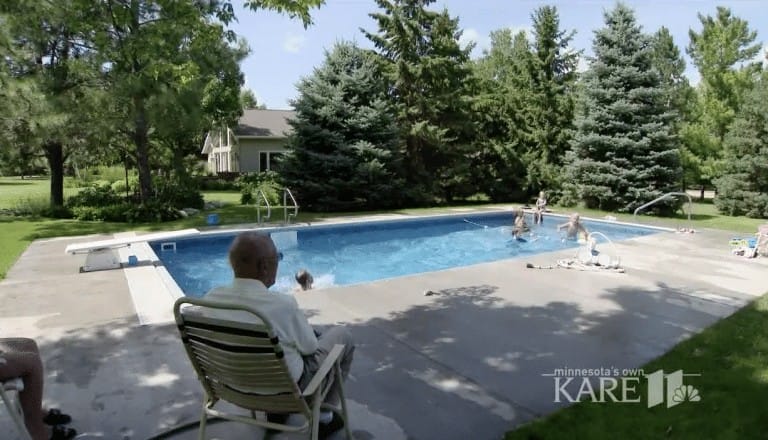 Lonely after wife’s death, 94 year-old man puts in pool for neighborhood kids