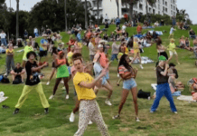 Bob’s Dance Shop brings back the Flash Mob with the ‘Flash Bob’ Bob's Dance Shop brings back the Flash Mob with the Flash Bob