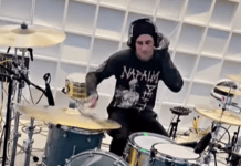 Travis Barker turns Adele’s ‘Easy On Me’ into a rock song Travis Barker covers Adele's Easy On Me